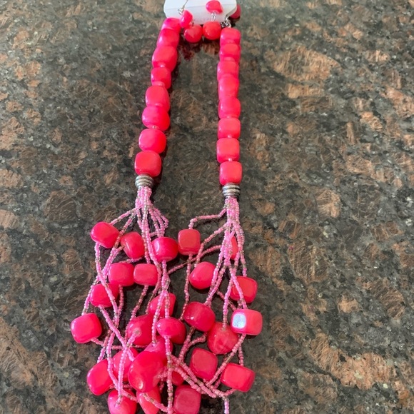 Chunky Stone Necklace & Earring Set -Hot Pink - Picture 4 of 4